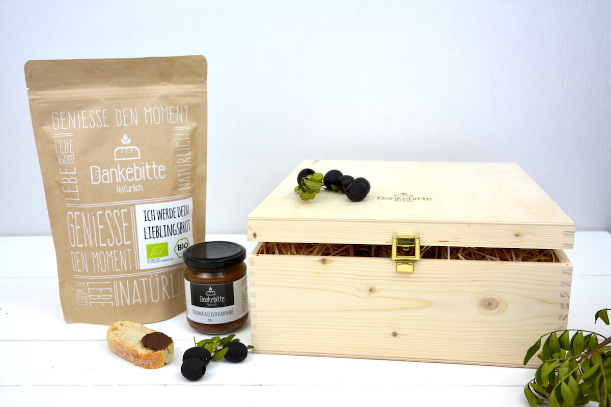 Geschenkbox-Brotbackmischung-Oliventapenade-1 GeschenkBOX Brotbackmischung