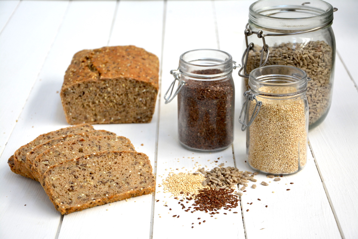 Brotbackmischunge-QVital3 Brotbackmischung VOlkkornbrot Dreikornbrot Triplekorn
