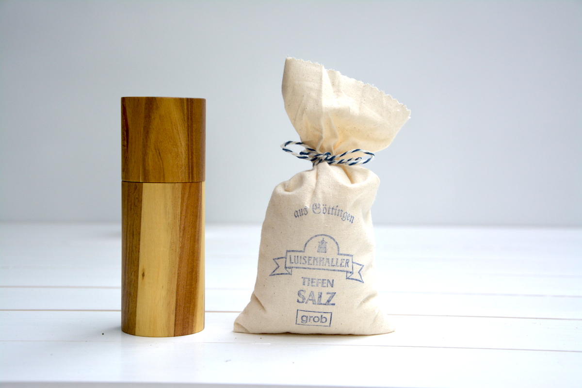 Adhoc-Holzm-hle-grobes-Salz2 Adhoc Premium- Akazienholz Salzmühle