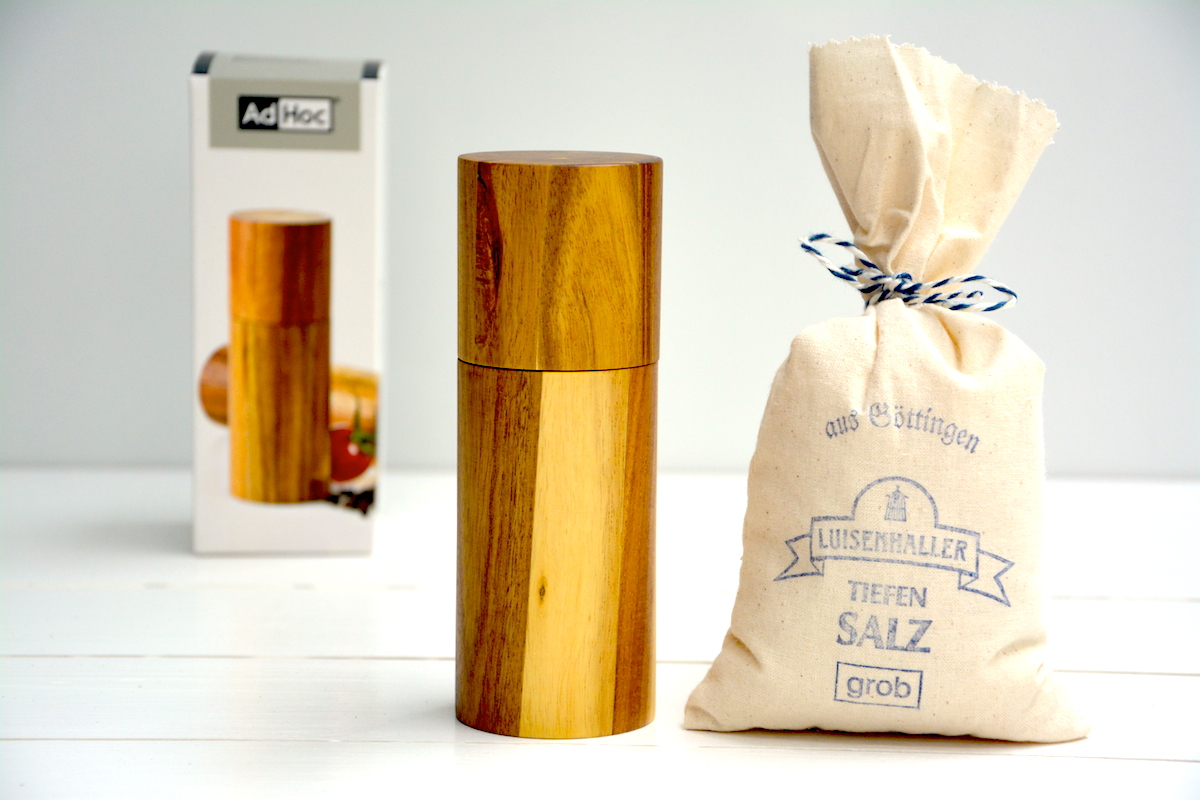 Adhoc-Holzm-hle-grobes-Salz1 Brot und Salz Geschenk zum Umzug
