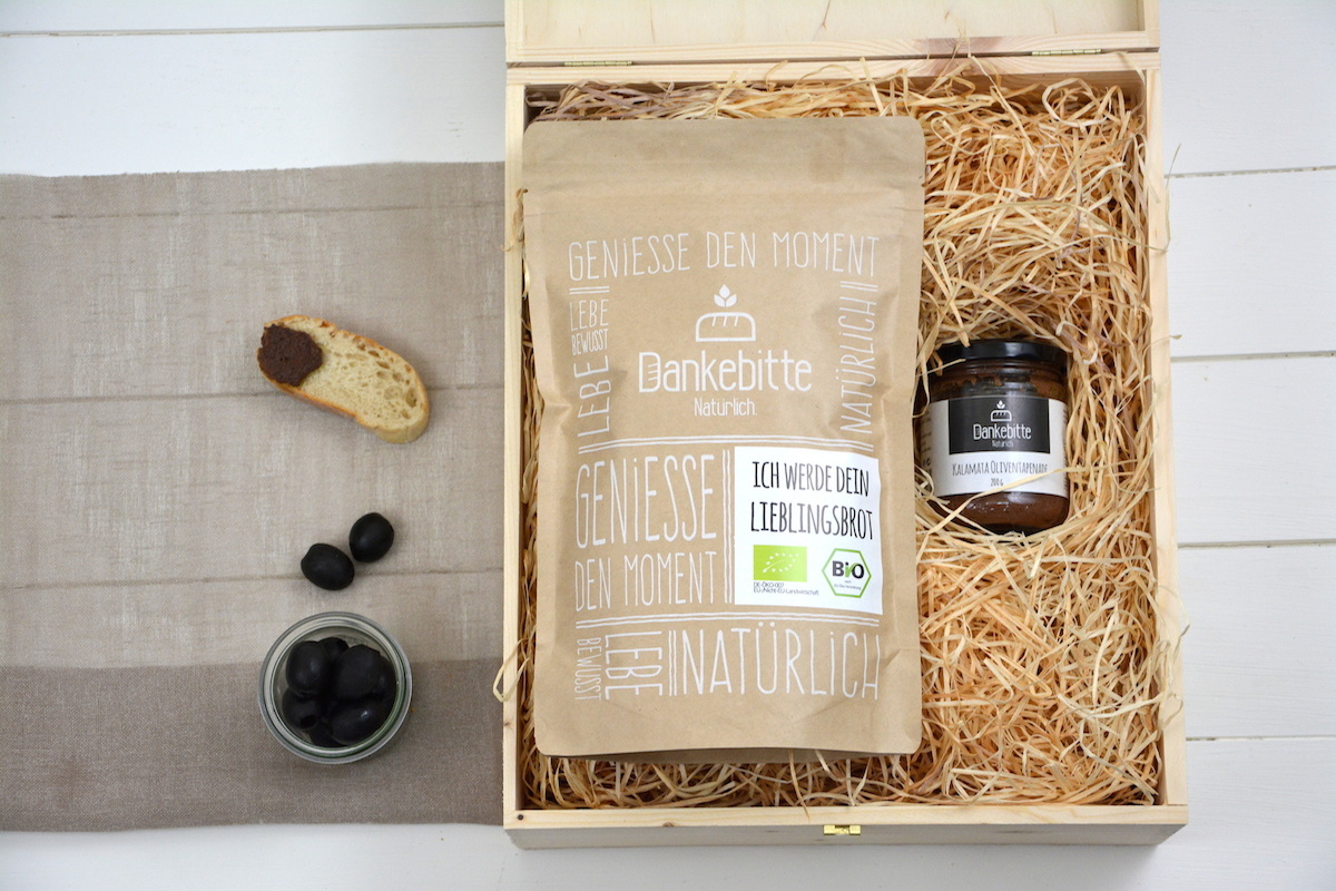 Geschenkbox-Brotbackmischung-Oliventapenade-3 GeschenkBOX Brotbackmischung