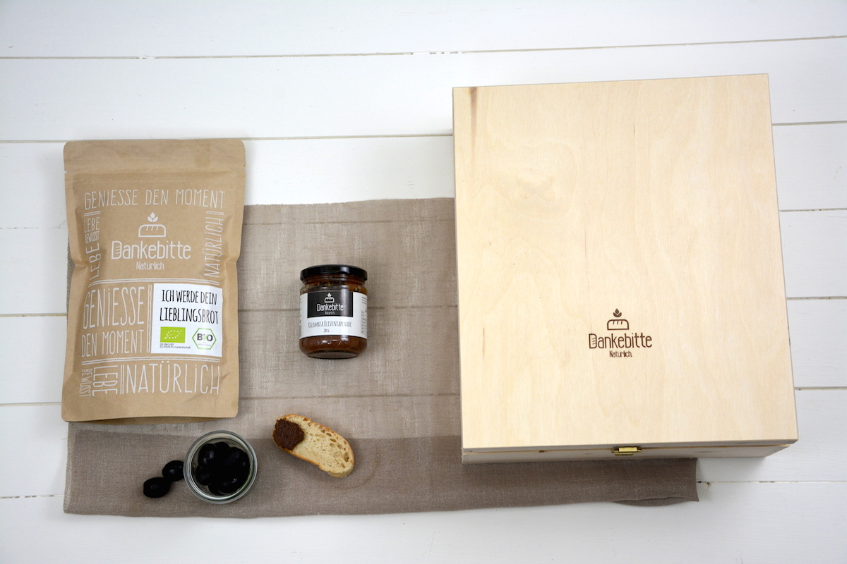Geschenkbox-Brotbackmischung-Oliventapenade-2 GeschenkBOX Brotbackmischung