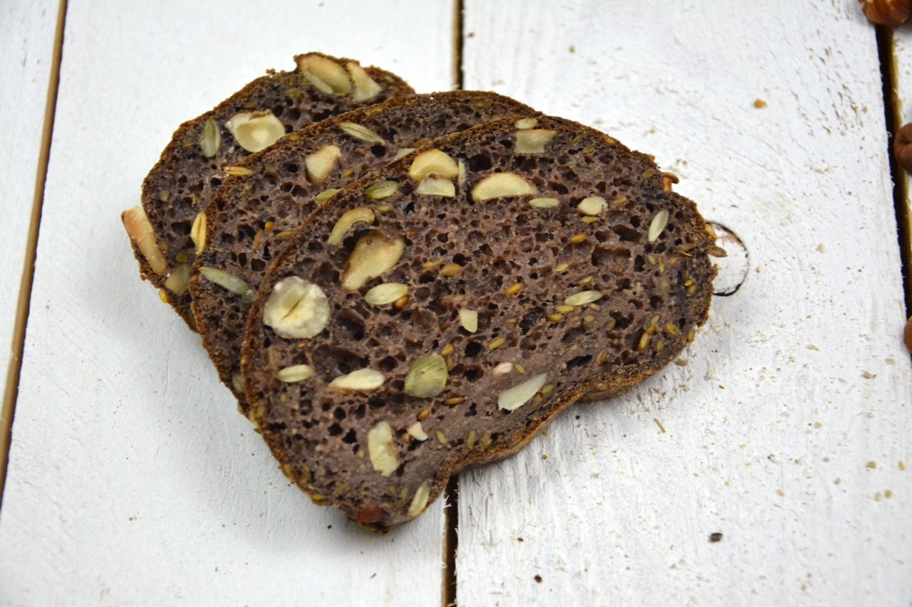 Eiweissbrot-Glutenfreie-Brotbackmischung-Nuss4-Gross glutenfreie Bio Brotbackmischung Eiweißbrot Eowyn