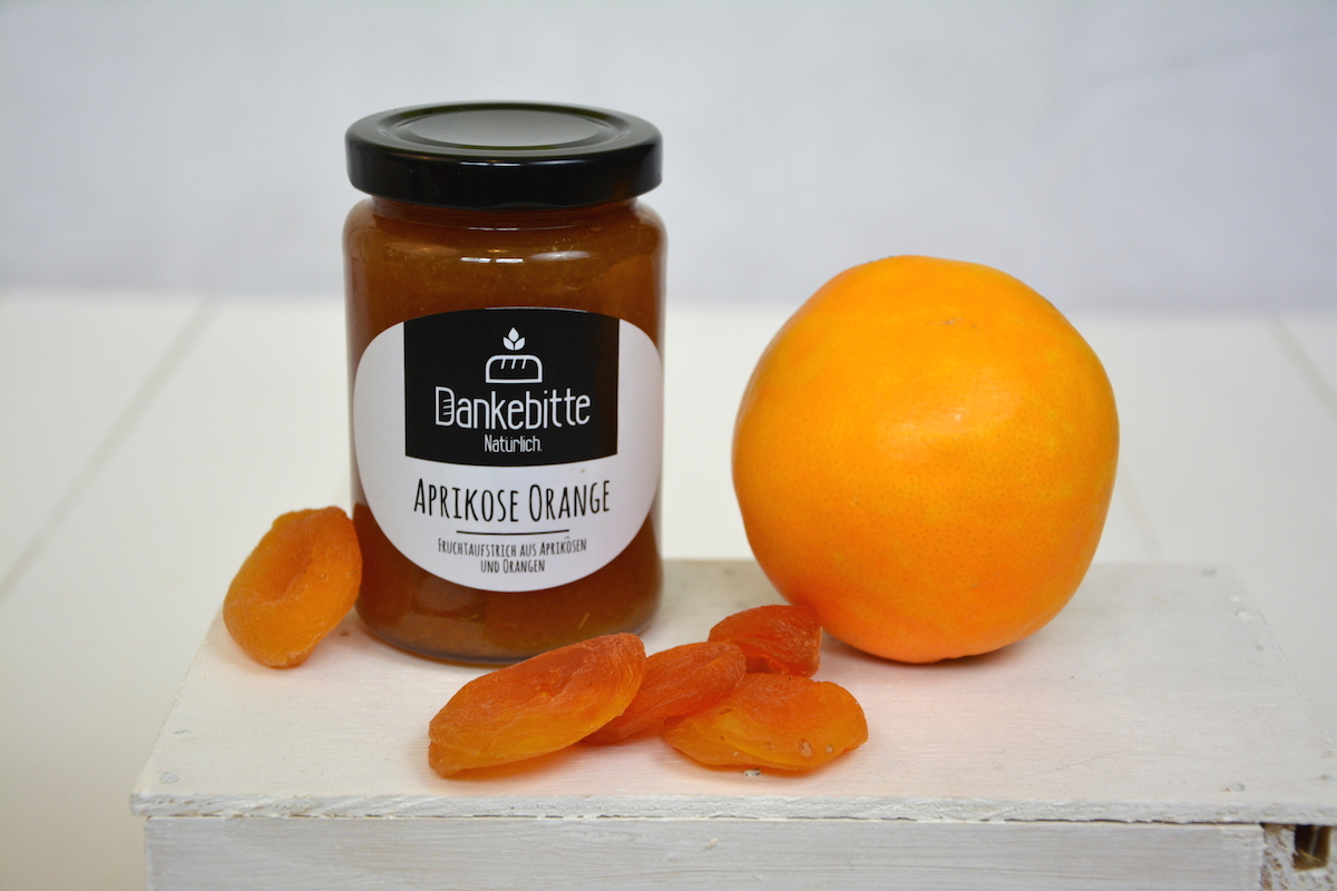 Aprikosenfruchtaufstrich-mit-Orange-1 Geschenkset Brotbackmischung, Marmelade,