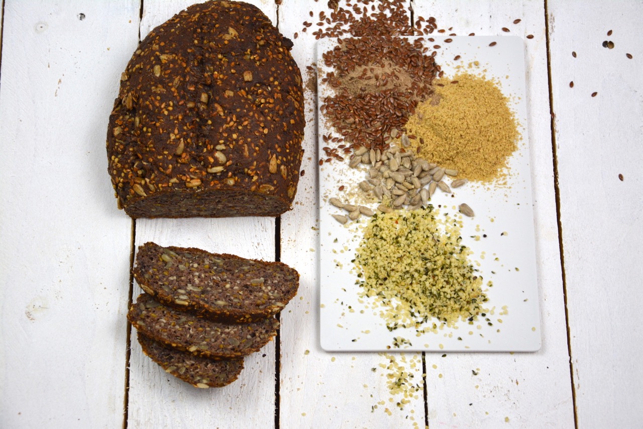 Eiweissbrot-Glutenfreie-Brotbackmischung-Hanf5-Gross glutenfreie Bio Brotbackmischung Eiweißbrot Galadriel