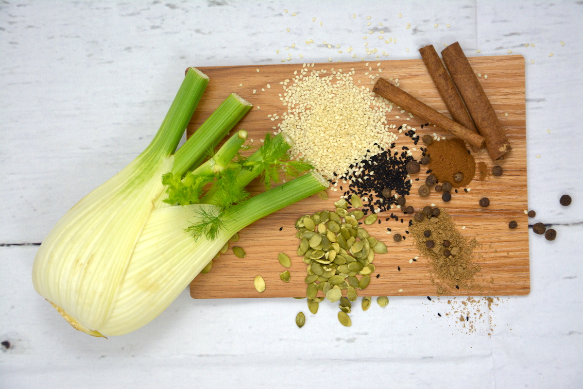 Brotbackmischung-Gewu-rzbrot-5 Bio Brotbackmischung "Die 5 Musketiere"