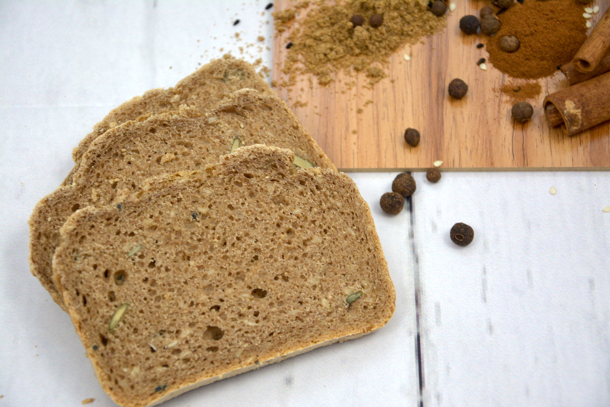 Brotbackmischung-Gewu-rzbrot-3 Bio Brotbackmischung "Die 5 Musketiere"