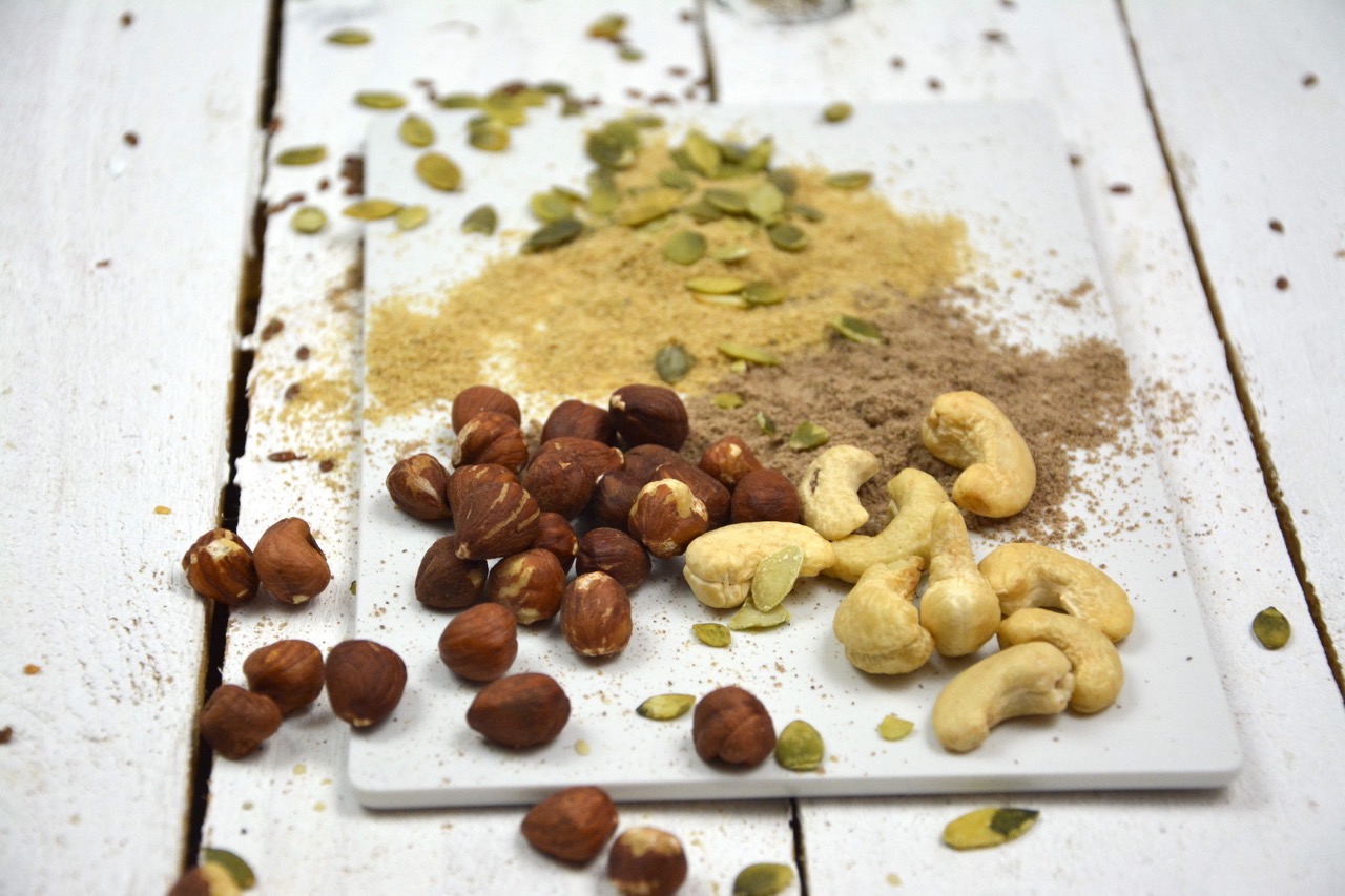 Eiweissbrot-Glutenfreie-Brotbackmischung-Nuss1-Gross glutenfreie Bio Brotbackmischung Eiweißbrot Eowyn